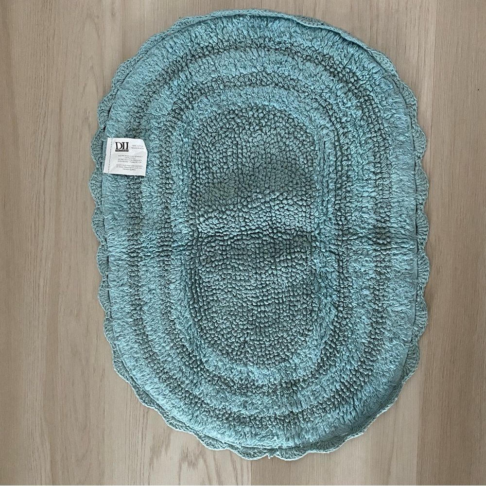 Design Imports Oval Textured Bath Rug - Picture 2 of 6